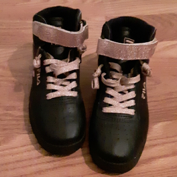 Shoes - Picture 2 of 2